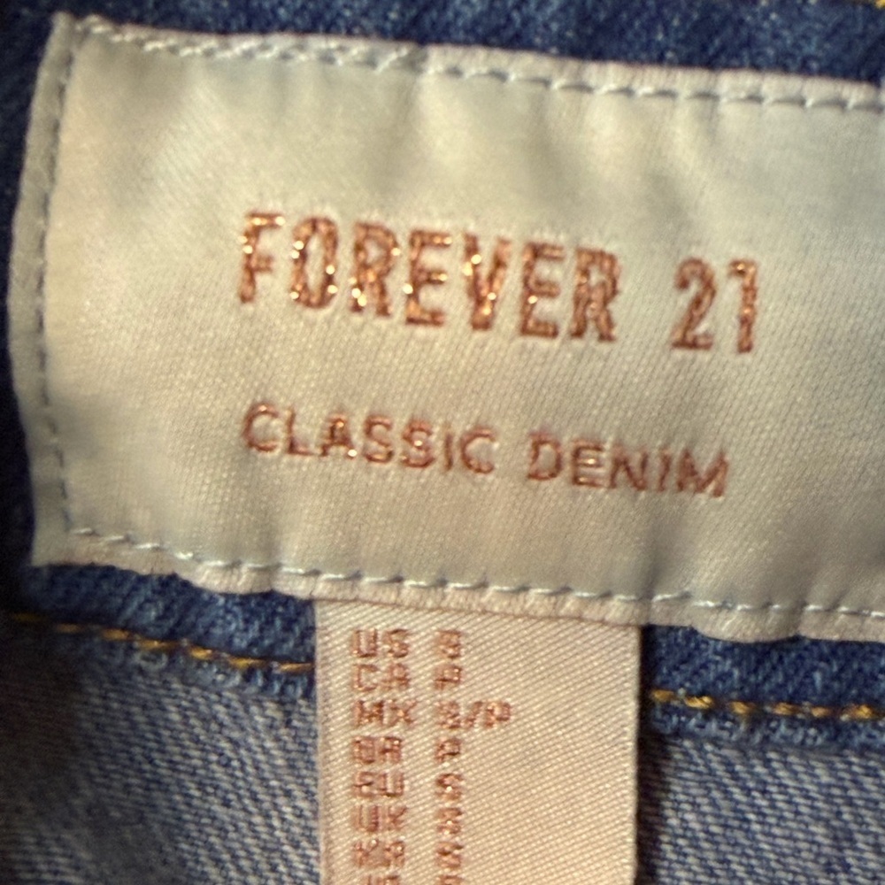 EUC Forever 21 Jacket Womens Small Blue Denim Motorcycle Trucker Jean Jacket - Picture 5 of 5
